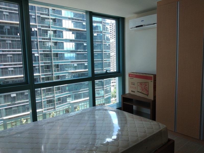 FOR RENT: 1-bedroom furnished condo in One Uptown Fort Bonifacio. New unit