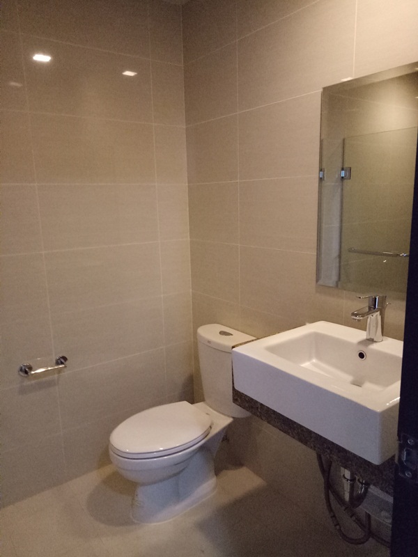 FOR RENT: 1-bedroom furnished condo in One Uptown Fort Bonifacio. New unit