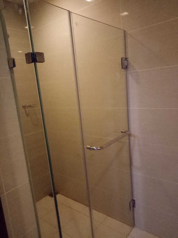 FOR RENT: 1-bedroom furnished condo in One Uptown Fort Bonifacio. New unit